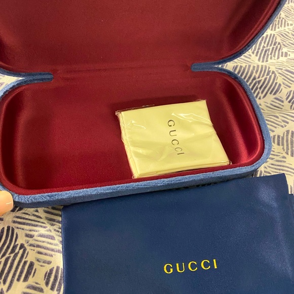 SOLD‼️Brand New Gucci sunglass - Picture 2 of 3
